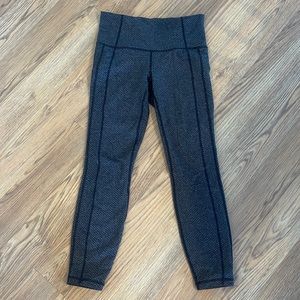 Black/grey Athleta workout pants